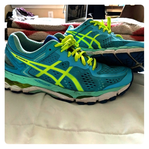 asics gel kayano 22 kids green